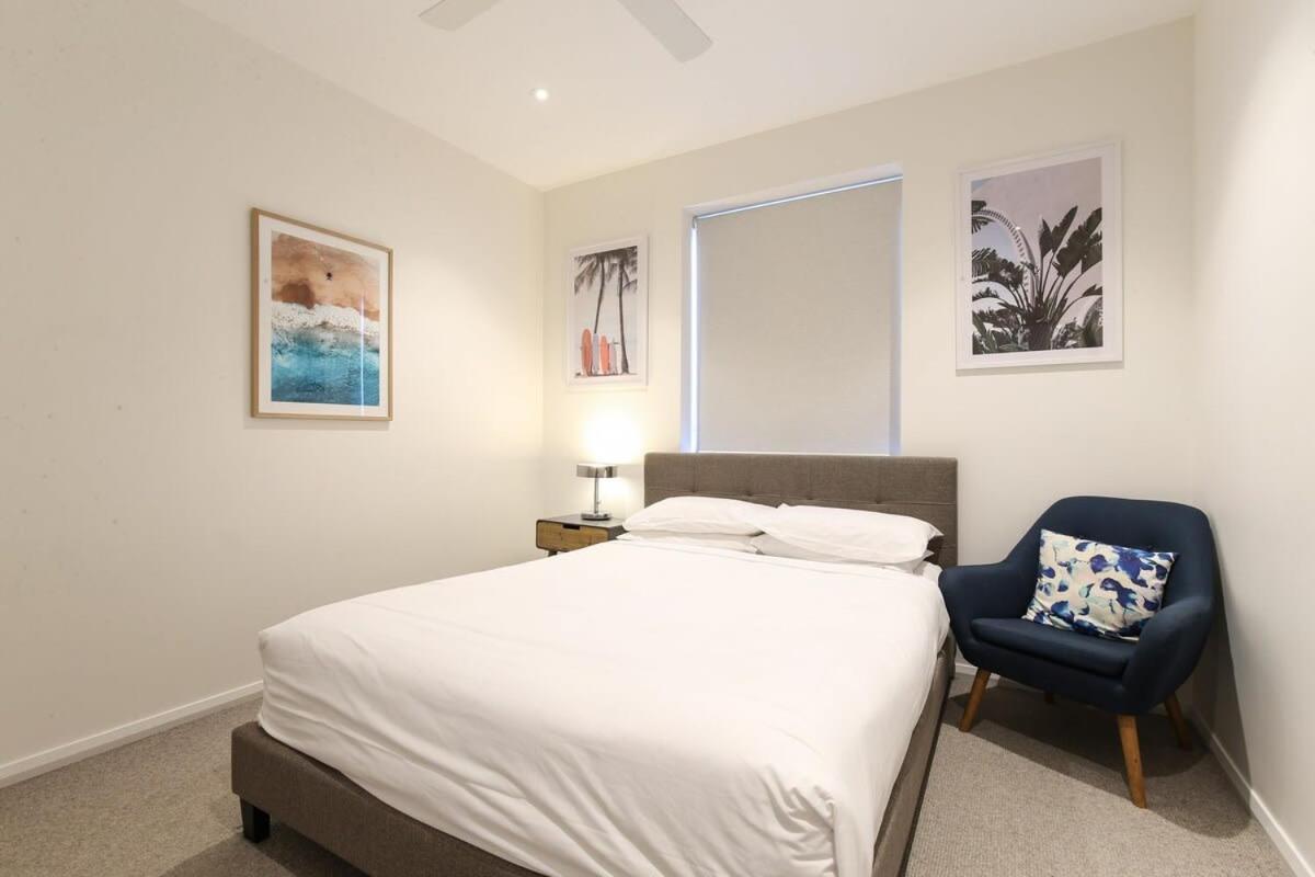 Gorgeous 2-bed By Shops And The River *